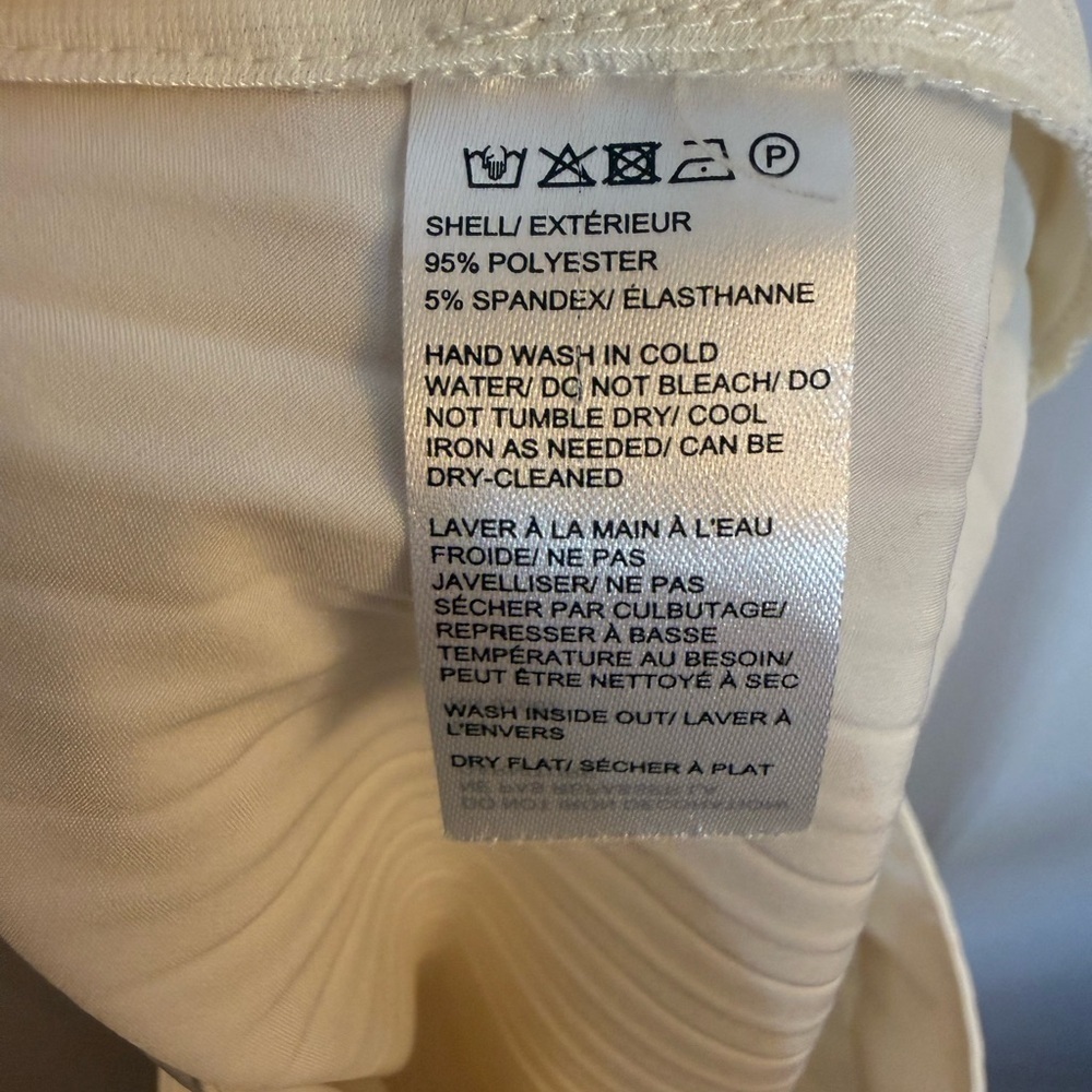 Elegant Cream Lace Trim Pleated Skirt - Picture 6 of 8